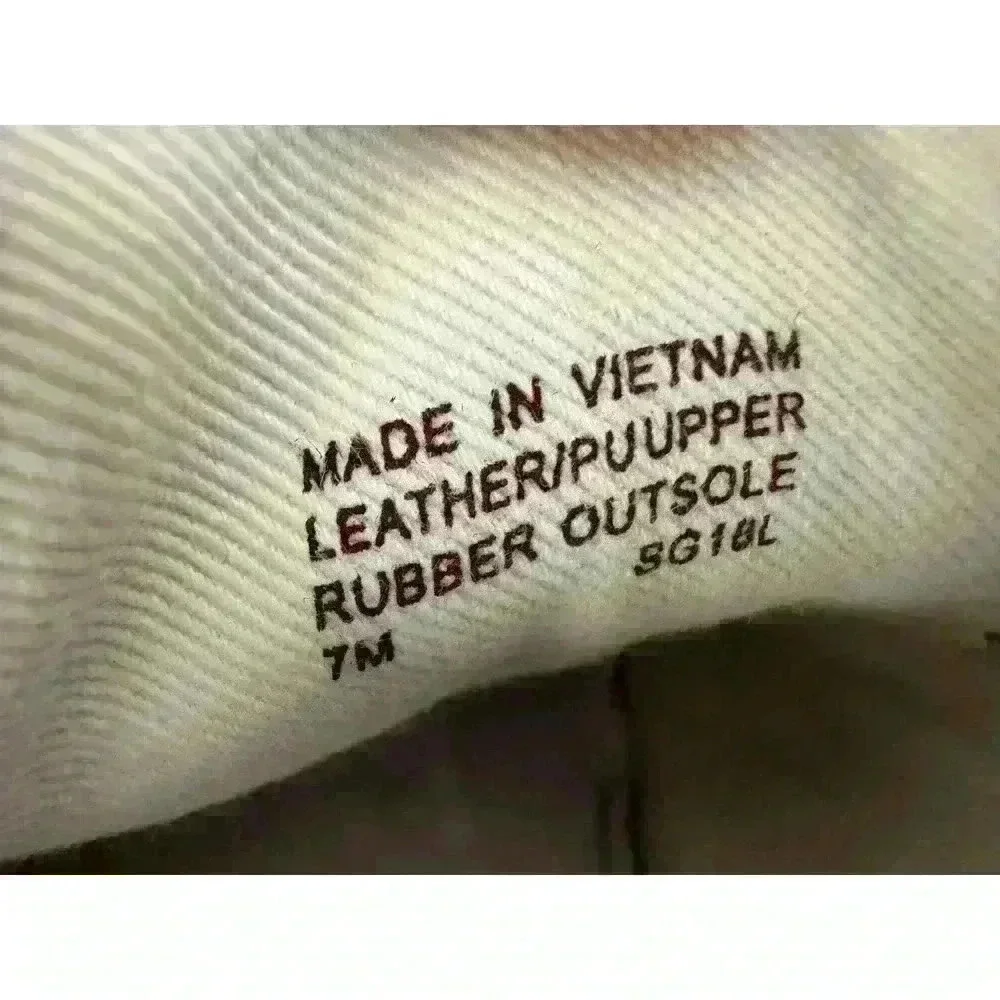 Michael Kors leather sneakers logo wrap around size. 7M  patent leather on back - Picture 8 of 9